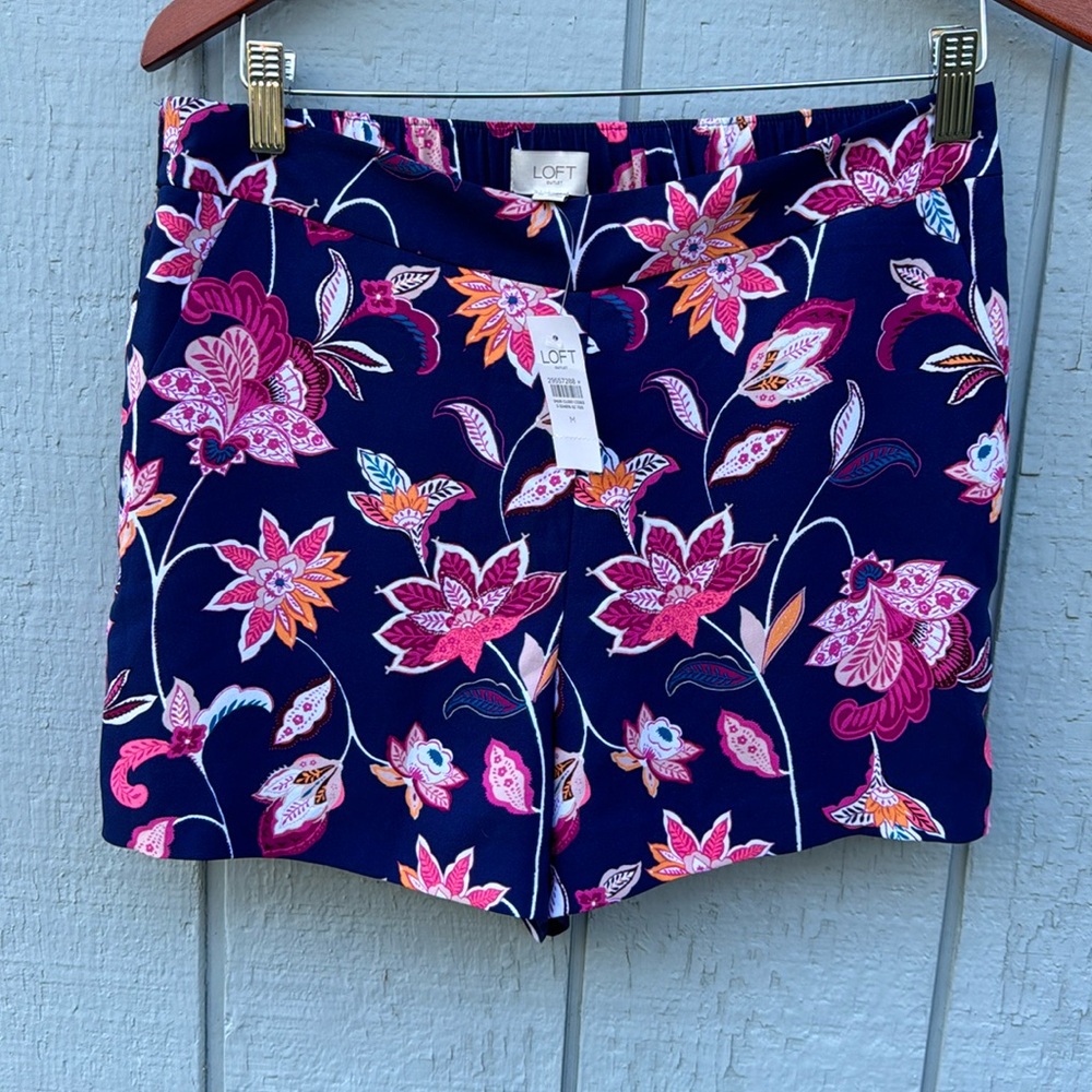 - Nwt Loft outlet women floral shorts